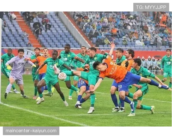 国安对阵辽宁开场仅十二分钟 外援后卫拉莫斯因伤被柏杨替换下场 国安对阵辽宁开场仅十二分钟 外援后卫拉莫斯因伤被柏杨替换下场